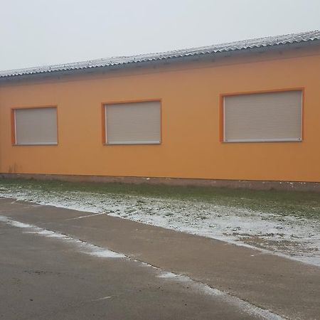 Gaestepension - Elsterland Am Sport- Und Freizeitpark Екстериор снимка